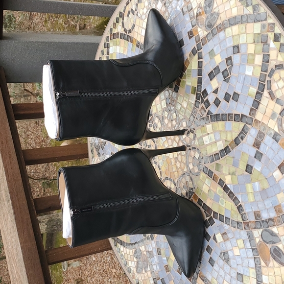 Michael Kors Blaine Booties - Picture 3 of 9